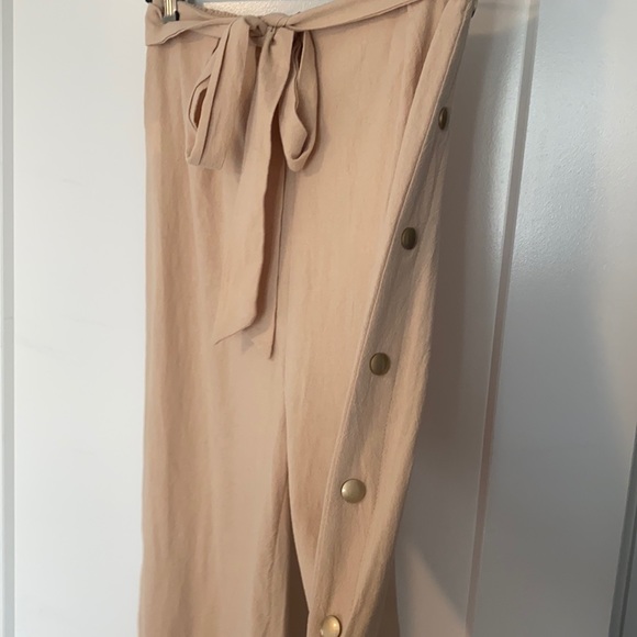NWOT Wide Leg Pant with Snaps and Slit - Picture 4 of 16